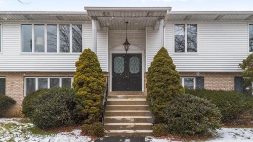 101 Parkview Dr, South Abington Township, PA, 18411-9002 | Card Image