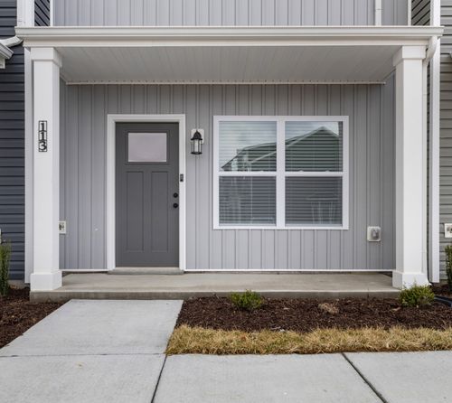 113 Front Ridge Cir, Clarksville, TN, 37040-7387 | Card Image