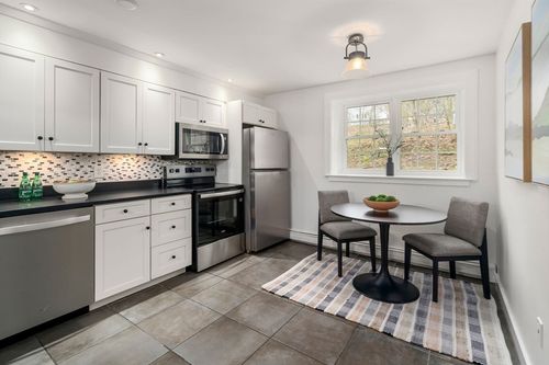 3-10 Chapel Hill Dr, Plymouth, MA, 02360-6031 | Card Image