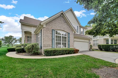 2033 Inverness Dr, Vernon Hills, IL, 60061-4530 | Card Image