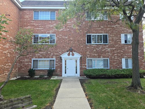 apt-d-6882 W Touhy Ave, Niles, IL, 60714-4532 | Card Image