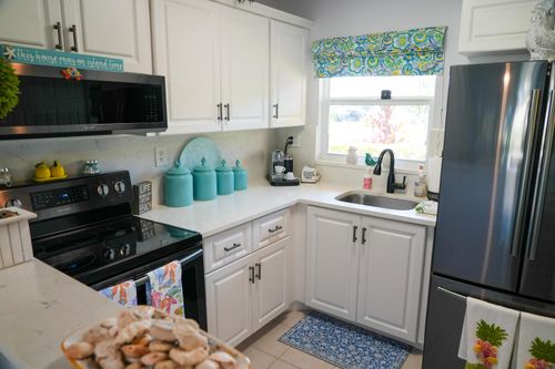 105-8901 Sunrise Lakes Blvd, Sunrise, FL, 33322-6068 | Card Image