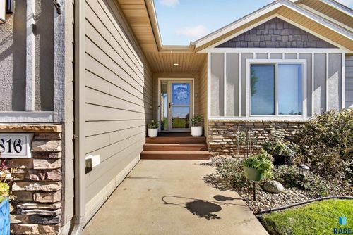 3816 S Sparta Ave Avenue, Sioux Falls, SD, 57110 | Card Image