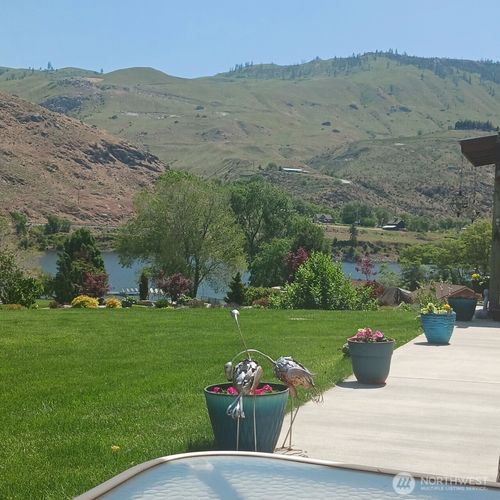 876 1st St, Chelan Falls, WA, 98817-5814 | Card Image