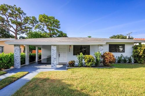 699 Ne 40th St, Oakland Park, FL, 33334-3031 | Card Image