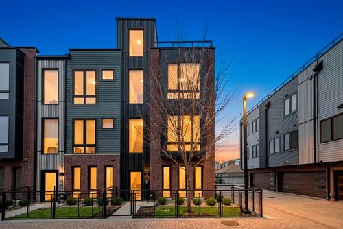 3210 Keeler Ave, Chicago, IL, 60641-4633 | Card Image