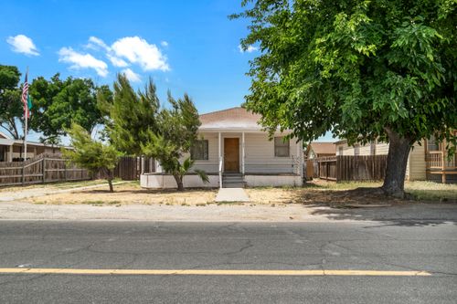 826 Kimball Ln, Hanford, CA, 93230-5640 | Card Image