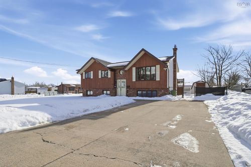 84 Shrewsbury Rd, Dartmouth, NS, B2V2E3 | Card Image