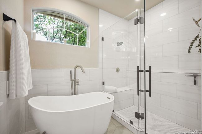 29743 No Le Hace Dr, House other with 4 bedrooms, 4 bathrooms and null parking in Fair Oaks Ranch TX | Image 29