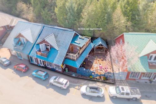 585 Artisan Lane, Bowen Island, BC, V0N1G2 | Card Image