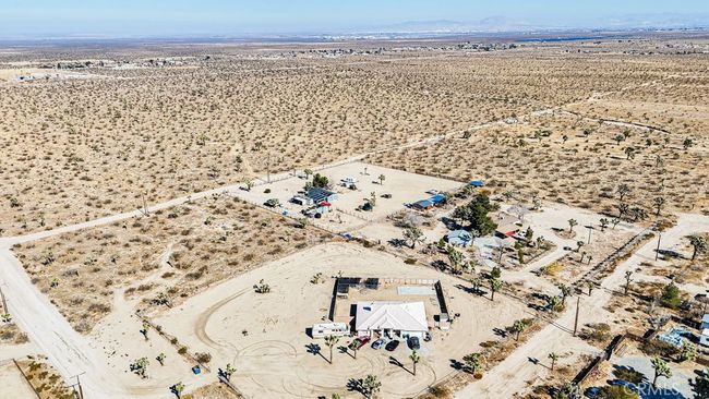 6573 Dos Palmas Rd, House other with 3 bedrooms, 2 bathrooms and null parking in Phelan CA | Image 43