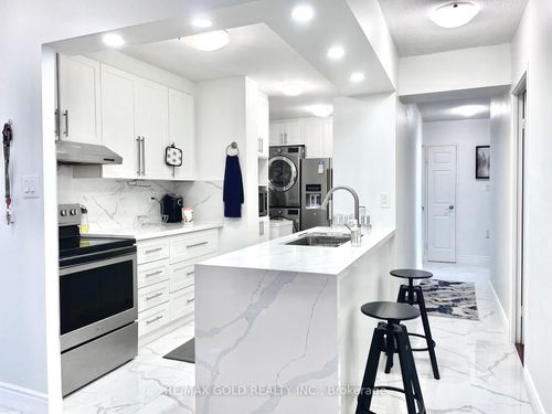 1611-390 Dixon Rd, Etobicoke, ON, M9R1T4 | Card Image