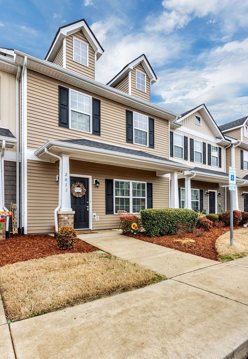 2413 New Holland Cir, Murfreesboro, TN, 37128-8272 | Card Image