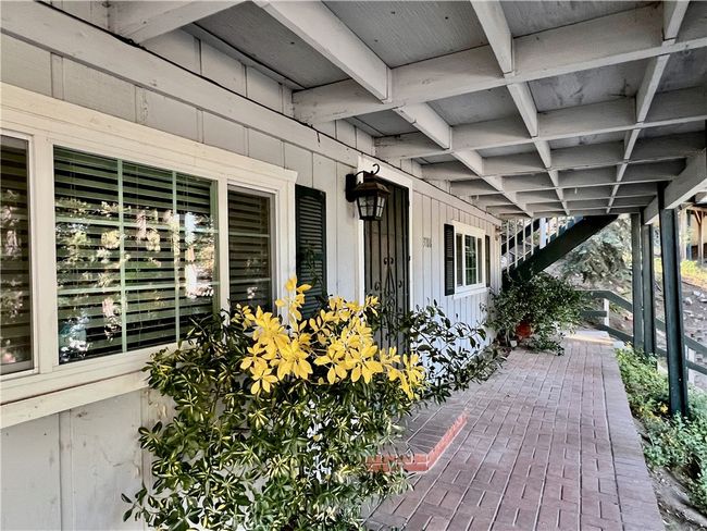Covered front entry. | Image 6