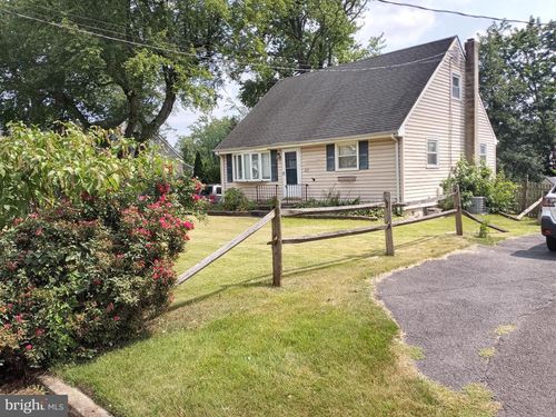 115 Hughes Ave, LAWRENCE TOWNSHIP, NJ, 08648-3733 | Card Image