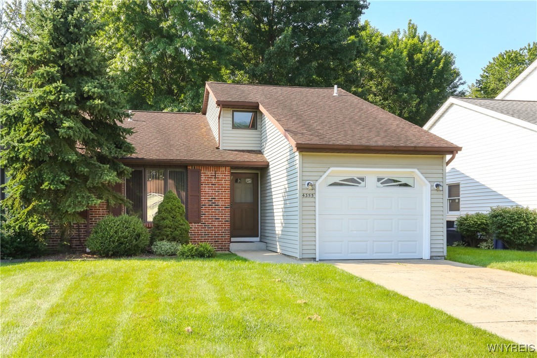 Twilight Ln, Hamburg, NY 14075
