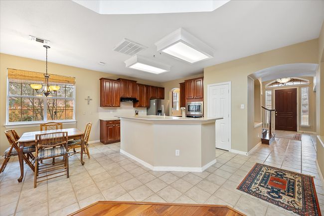 Breakfast area includes views of grounds | Image 9