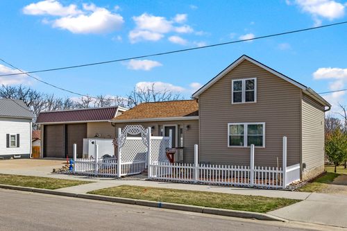 1716 Kilbourn Ave, Tomah, WI, 54660-2720 | Card Image