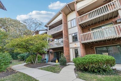 A - 2370 Abbeywood Drive, Condo with 1 bedrooms, 1 bathrooms and 1 parking in Lisle IL | Image 1