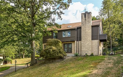 4258 Forest Glen Dr, Allison Park, PA, 15101-2649 | Card Image