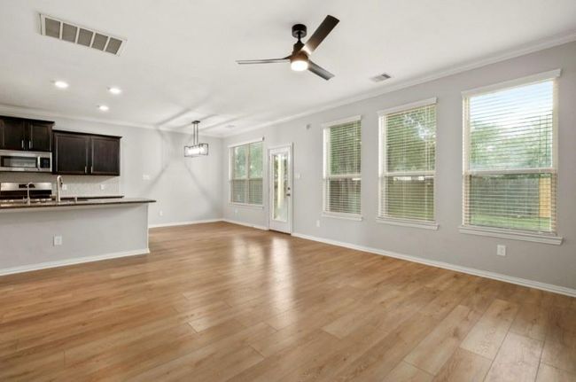 910 S Chamfer Way, House other with 4 bedrooms, 3 bathrooms and 2 parking in Crosby TX | Image 9