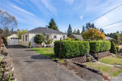 2975 38th Avenue Ne, House other with 2 bedrooms, 1 bathrooms and 1 parking in Tacoma WA | Image 2