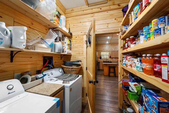 Pantry/Laundry Room | Image 7