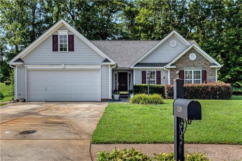 129 Dover Dr, King, NC, 27021-7977 | Card Image