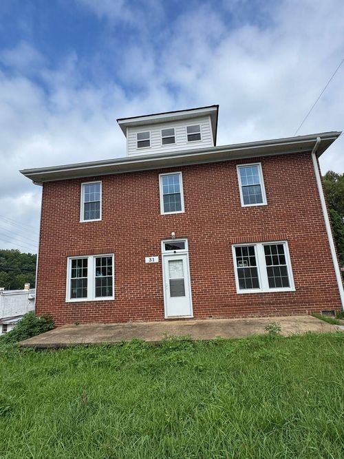 3-31 Linden Rd, Bassett, VA, 24055-8063 | Card Image