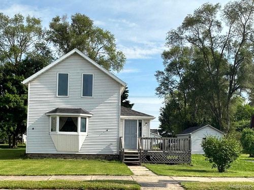 2167 E Main St, Ubly, MI, 48475-9567 | Card Image