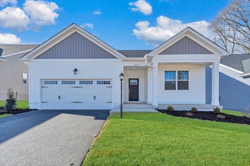 7379 King'S Pointe Dr, Fairlawn, VA, 24141 | Card Image