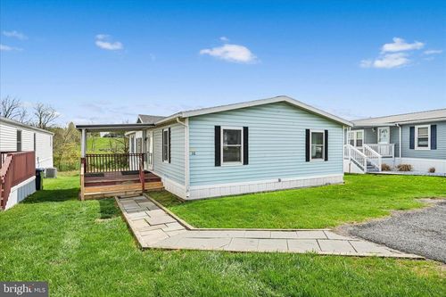 16 Terrie Ln, EAST EARL, PA, 17519-9255 | Card Image