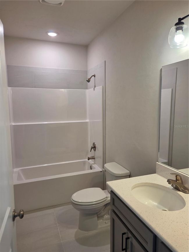 24350 Sw 18 Th Ln, House other with 3 bedrooms, 2 bathrooms and null parking in NEWBERRY FL | Image 9