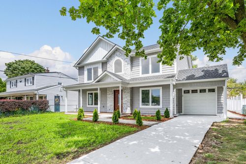 39 Stirrup Ln, Levittown, NY, 11756-3817 | Card Image