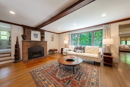 32 Fern St, Concord, MA, 01742-5719 | Card Image