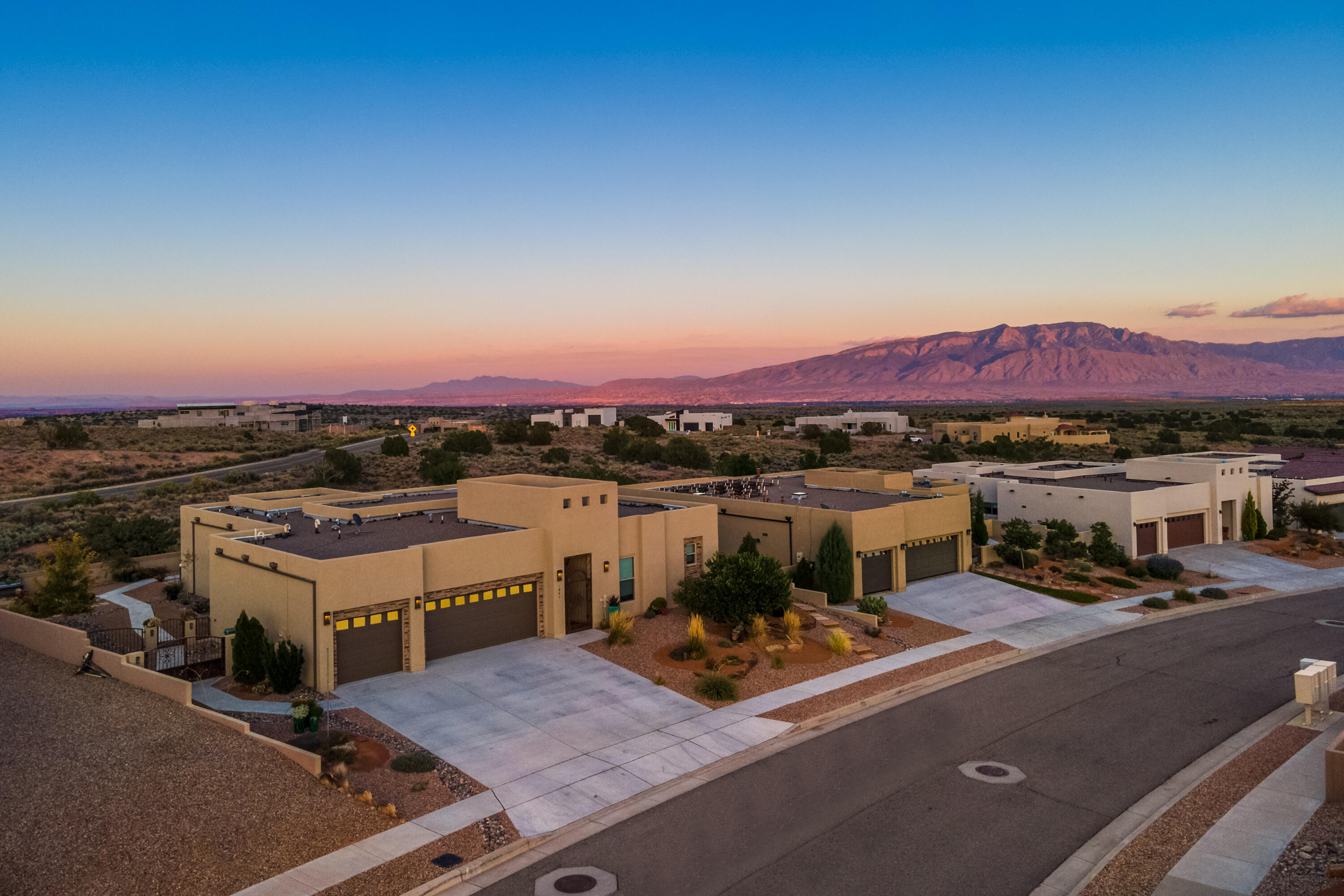 Castle Peak Loop, Rio Rancho, NM 87144