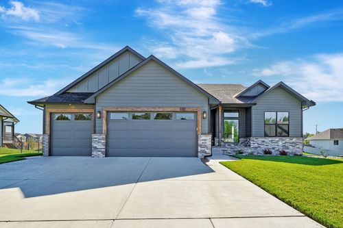 230 S Wellcrest Ct, Goddard, KS, 67052-2500 | Card Image