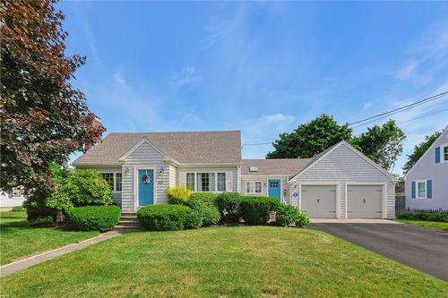 80 Circuit Dr, Riverside, RI, 02915-1712 | Card Image