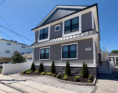 102-204 E Primrose Rd, Wildwood Crest, NJ, 08260-3951 | Card Image