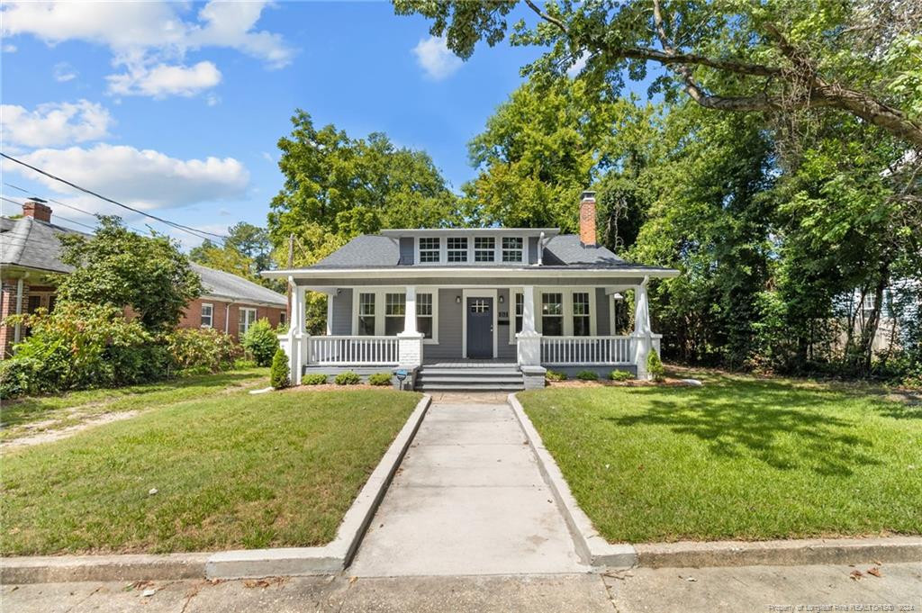 Davis St, Fayetteville, NC 28305
