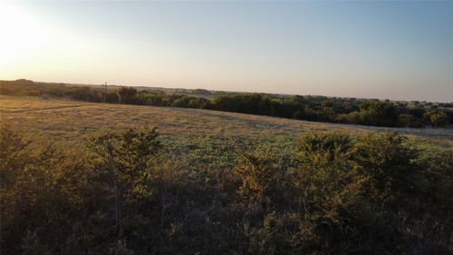 537 Willow Ct, Saint Jo, TX, 76265-2272 | Card Image