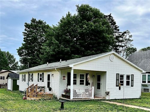 374 Pearl St, Leetonia, OH, 44431-1240 | Card Image