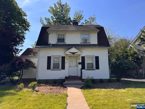 352 Durie Ave, Closter, NJ, 07624-2512 | Card Image
