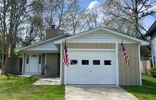 9 Crestwood Cir, Valdosta, GA, 31602-7141 | Card Image