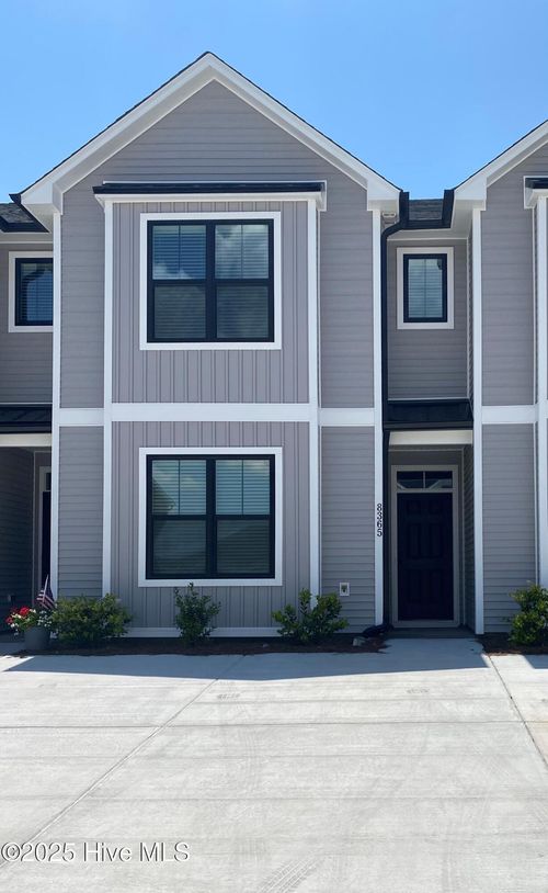 8413 Paramount Pt, Winnabow, NC, 28479-5856 | Card Image