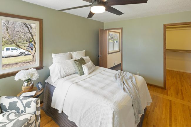 5721 Scenic Cir, House other with 3 bedrooms, 2 bathrooms and null parking in Minnetonka MN | Image 14