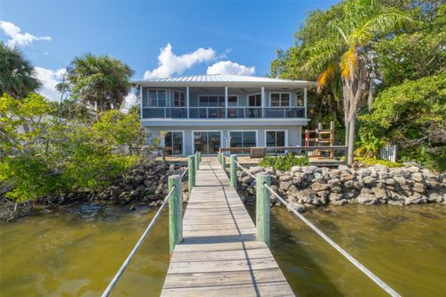 954 S Banana River Dr, MERRITT ISLAND, FL, 32952-2717 | Card Image