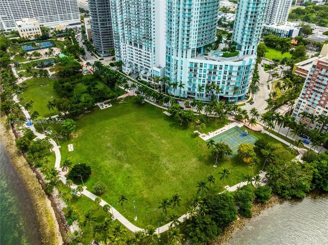 APT-3715 - 1900 N Bayshore Dr, Condo with 2 bedrooms, 3 bathrooms and null parking in Miami FL | Image 38