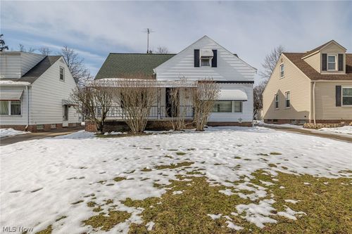 157 Flora Dr, Bedford, OH, 44146-2013 | Card Image