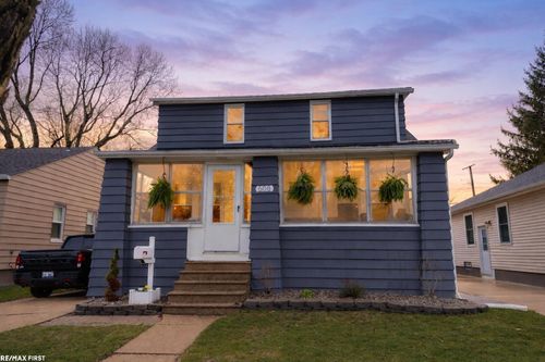 608 S Edgeworth Ave, Royal Oak, MI, 48067-4050 | Card Image